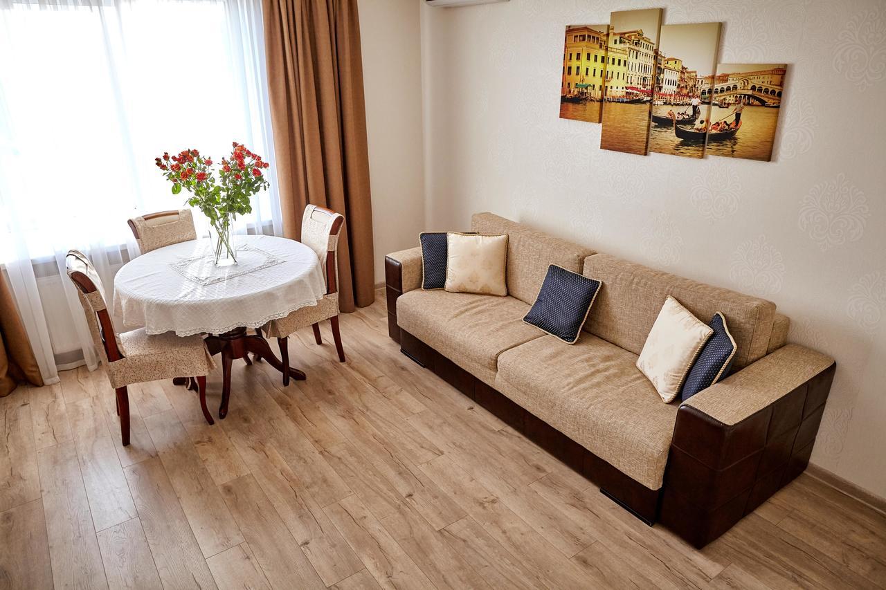 City Center Lux Family Apartment Vinnytsia Ngoại thất bức ảnh